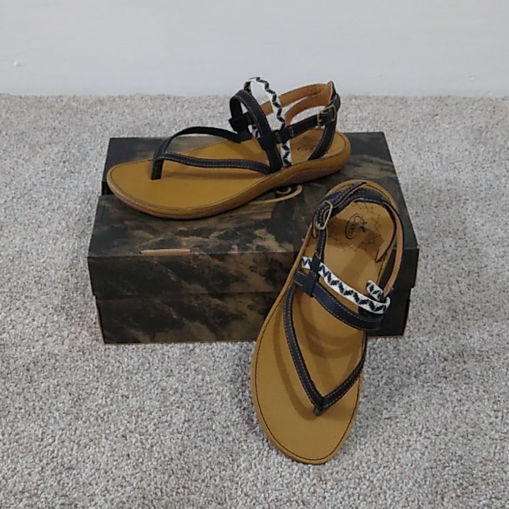 NWT Chaco Loveland Sandals